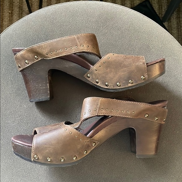 Dansko Ripley Studded Brown Leather Wood Platform Sandal Womens 9.5/40 Euro - Picture 4 of 9